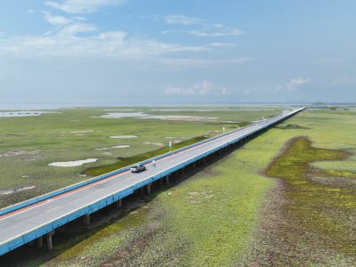 กรมทางหลวงชนบท ชวนเที่ยว “สะพานเอกชัย” จ.พัทลุง เรียนรู้ระบบนิเวศ วิถีประมงพื้นบ้าน